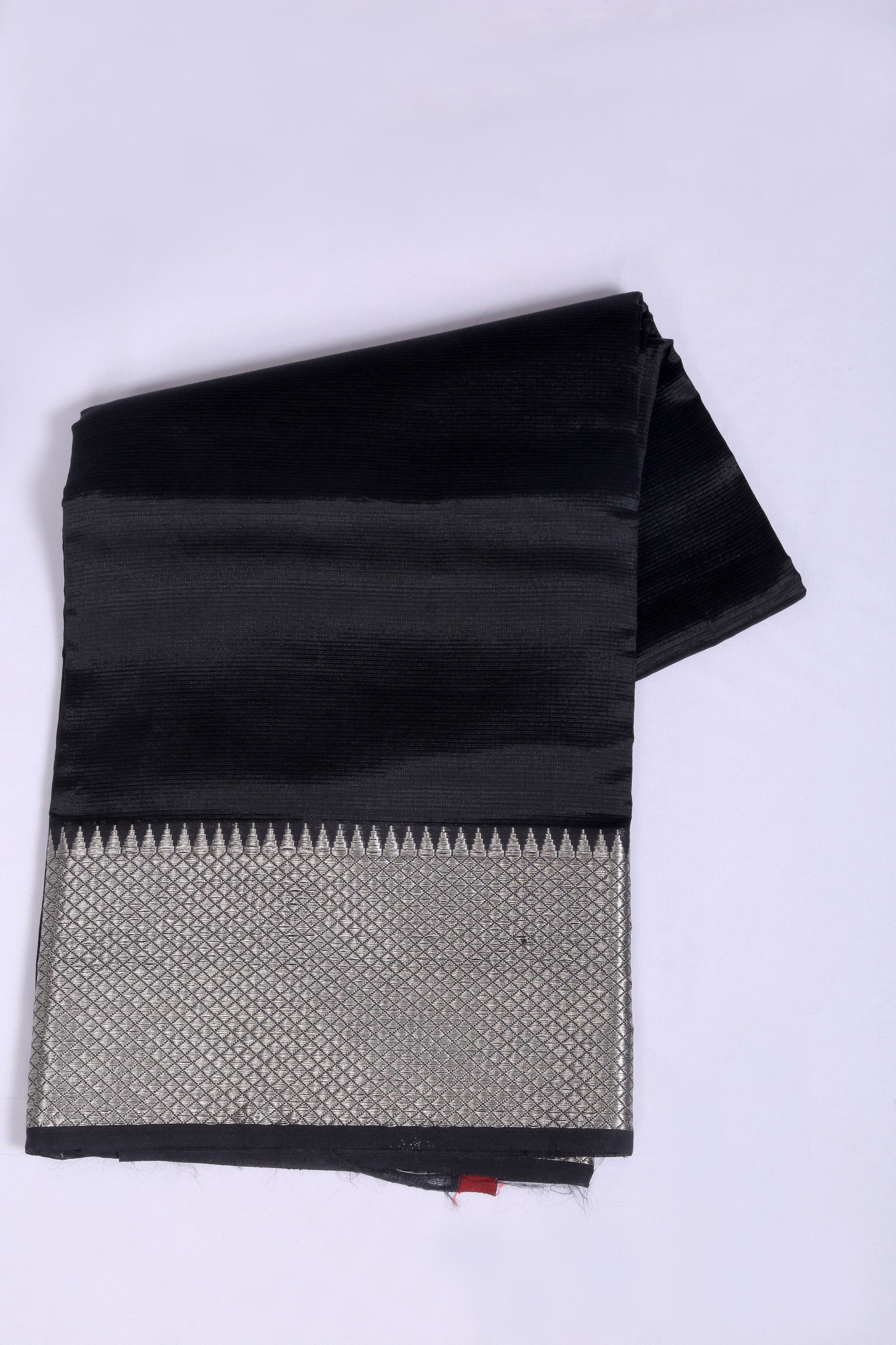 Silk Saree , Soft Silk  with Running blouse , line  pallu(Munthani)