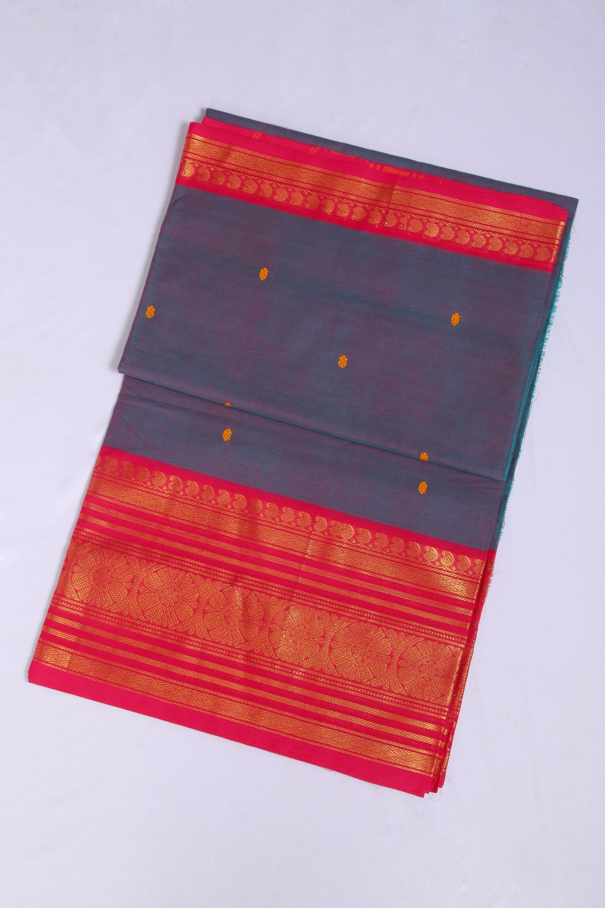 Running blouse, Pure Chettinad cotton, Handloom Flower buttas ,Morning-Evening Bordered Saree.